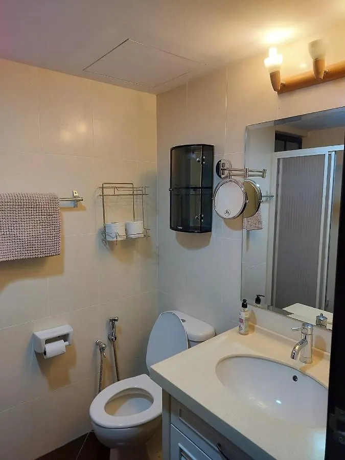 Batu Ferringhi Luxury Seaview Suite - 3Br