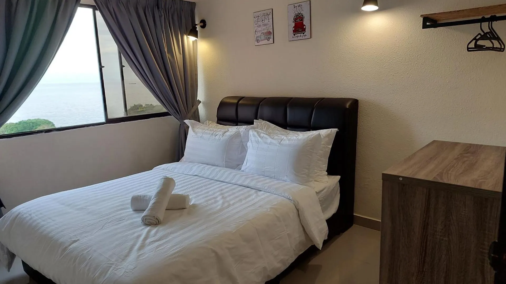Batu Ferringhi Luxury Seaview Suite - 3Br ماليزيا