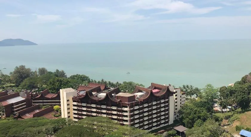 Batu Ferringhi Luxury Seaview Suite - 3Br